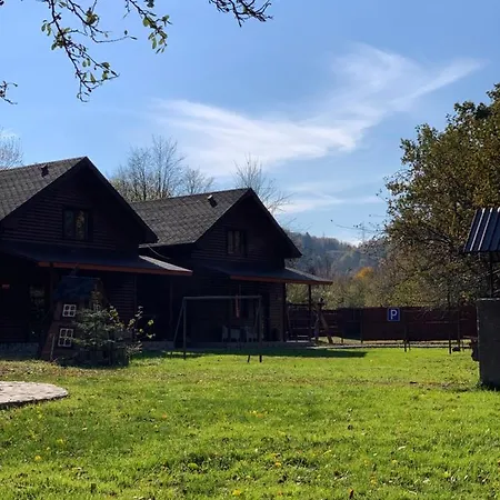 Vendégház Pid Dubom карпати під дубом Szkole