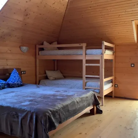 Pid Dubom карпати під дубом Vendégház 3*
