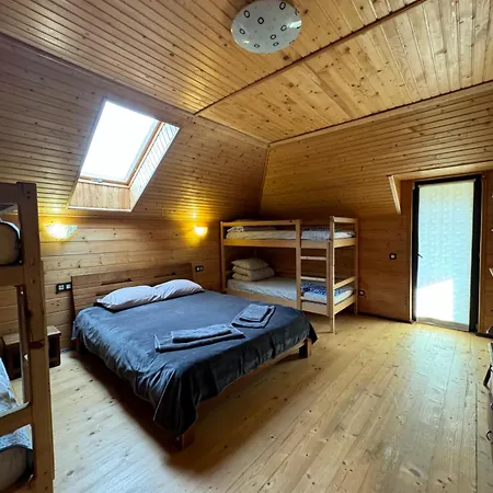 Pid Dubom карпати під дубом 4* スコレ