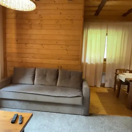 Pid Dubom карпати під дубом 4* スコレ