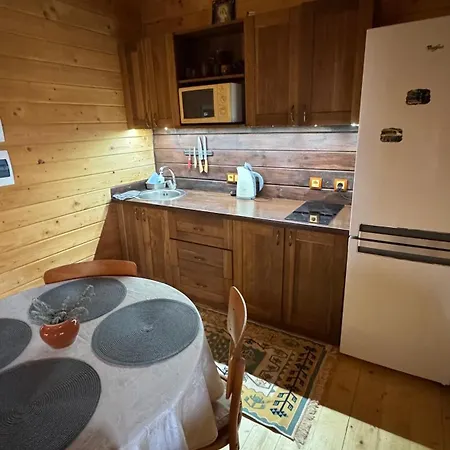 Affittacamere Pid Dubom карпати під дубом 4*